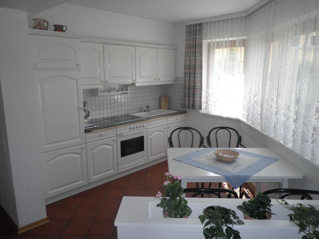 Haus Drescher Apartment Obsteig Phòng bức ảnh